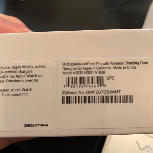 Airpods Pro - Picture 1 of 6